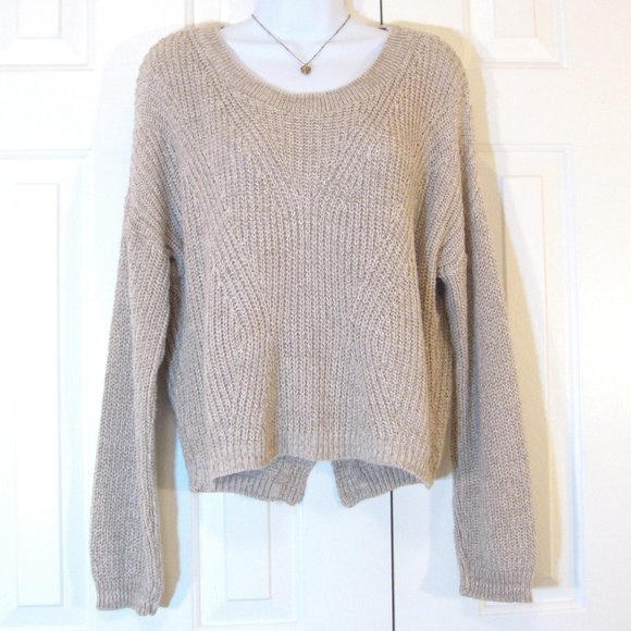 Express | Cable Knit Keyhole Back Pullover Sweater - Picture 2 of 9